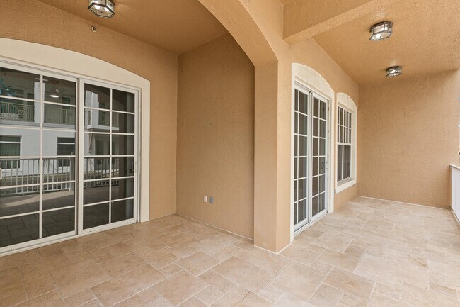 Building Photo - 47 SW Osceola St