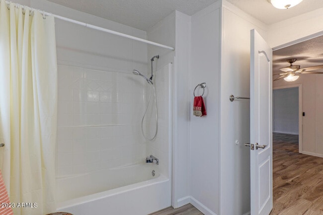 Building Photo - 16005 N 32nd St