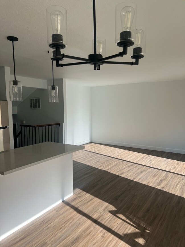 Building Photo - Charming Fully Remodeled 3 Bedroom, 2 Bath...