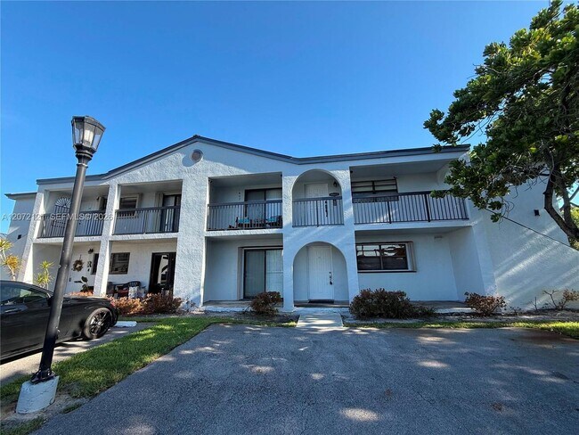 Building Photo - 18200 Mediterranean Blvd