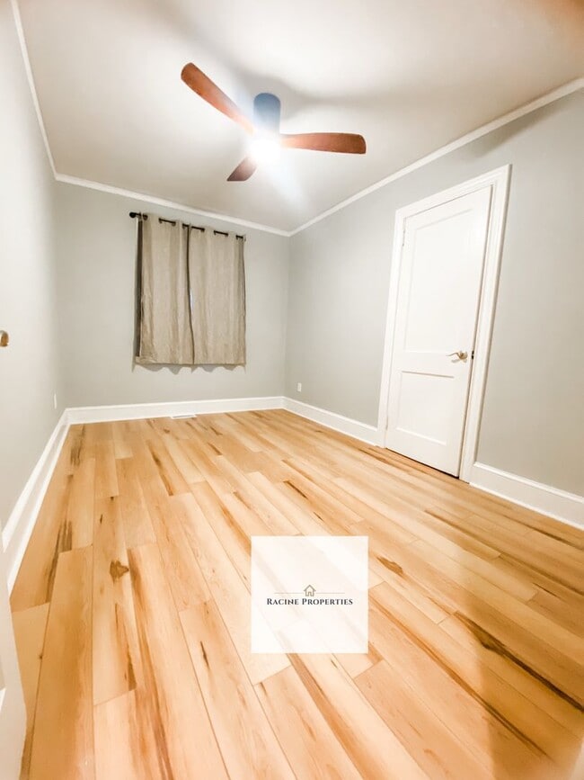 Building Photo - Newly Renovated Home in Taylors, SC!