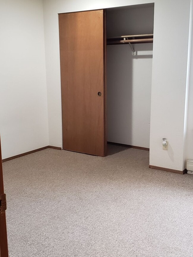 Building Photo - Spacious Two Bedroom Coming Available!