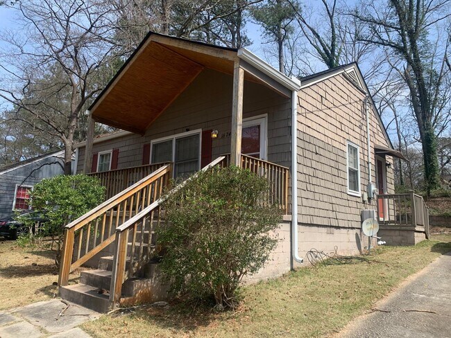 Building Photo - 1624 Terry Mill Rd SE