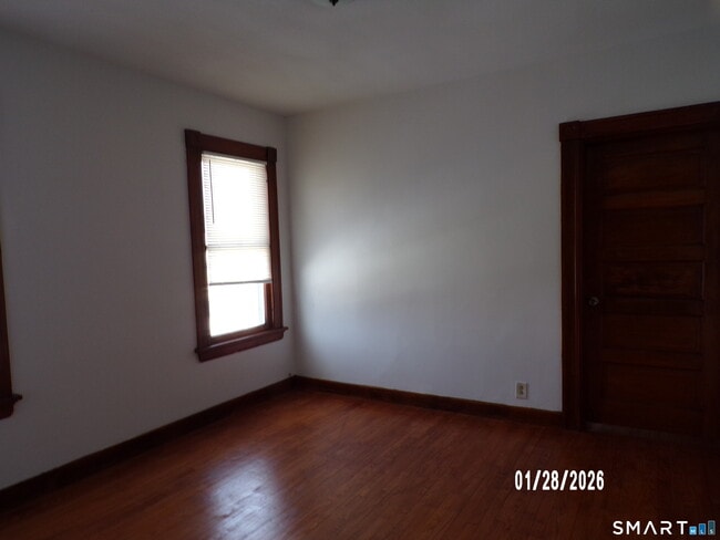 Building Photo - 17 Holbrook St