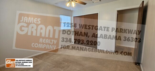 Building Photo - 1511 Shrewsbury Dr