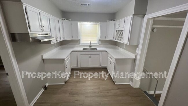 Building Photo - 4244 Murrelle St