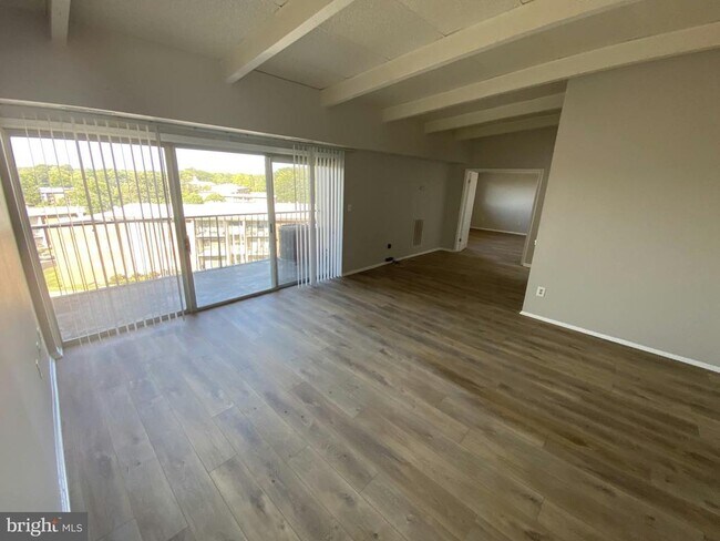 Building Photo - 5532 Karen Elaine Dr