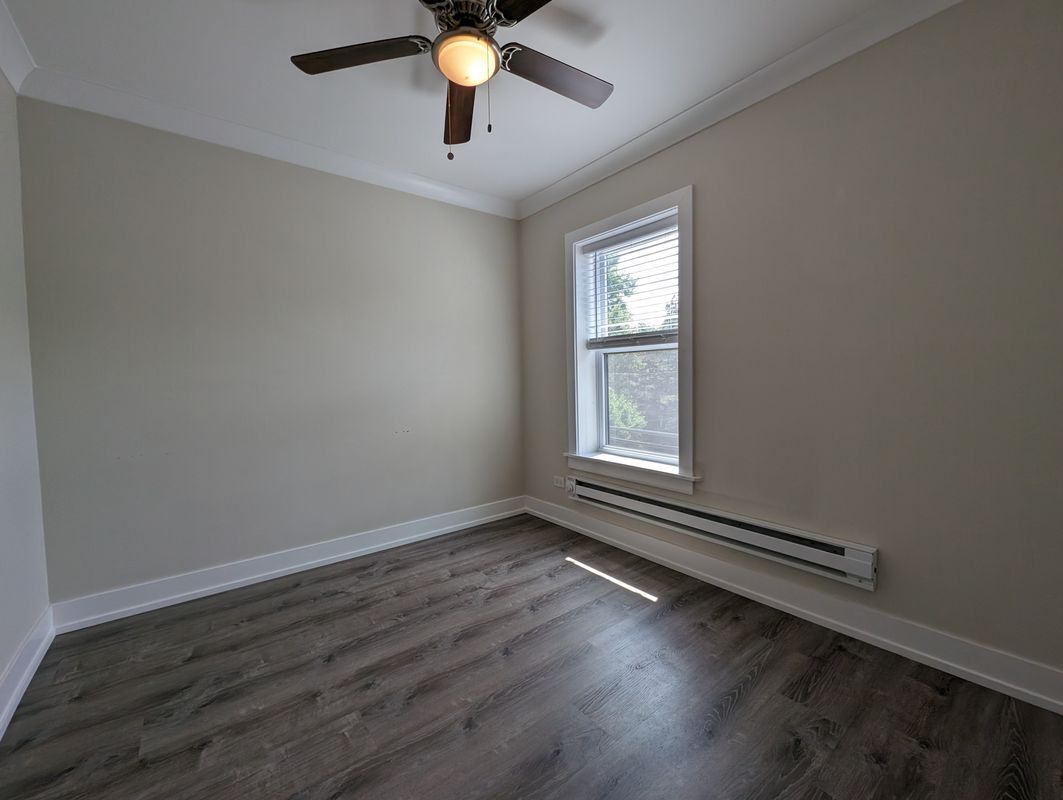 Building Photo - 2131 W Giddings St