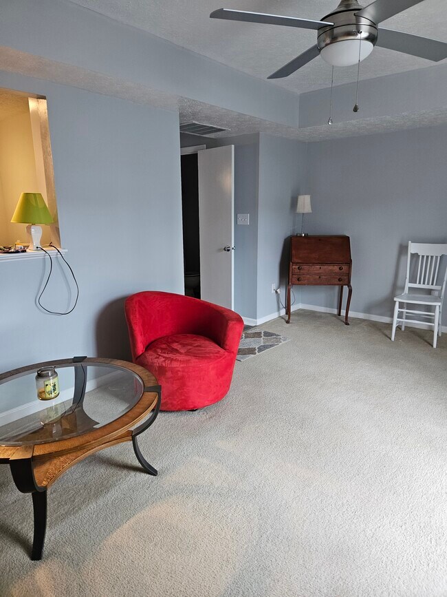 Building Photo - 309 Crestwood Ct