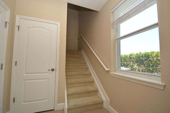 Building Photo - Tidelands Condo! Community amenities!