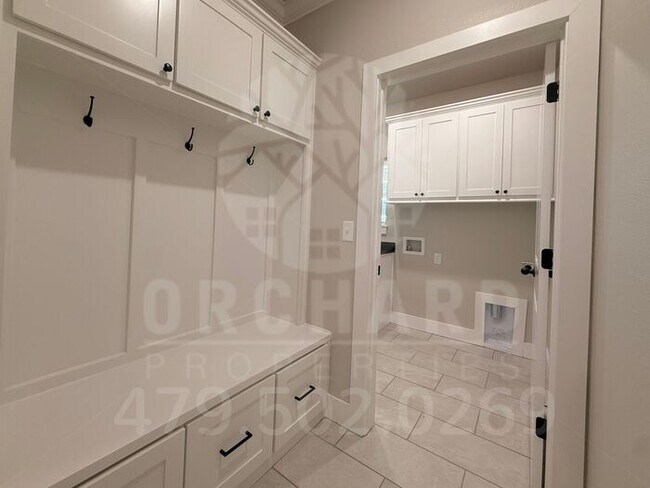 Building Photo - Bella Vista Single-Family Home- 3 Bed/ 2 Bath- Well-Designed Fernley Plan