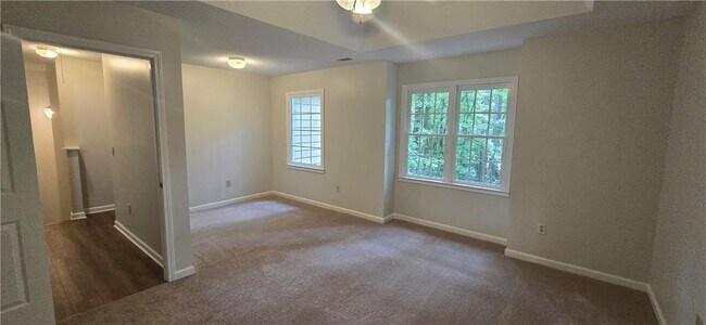Building Photo - 5084 Apple Orchard Ln