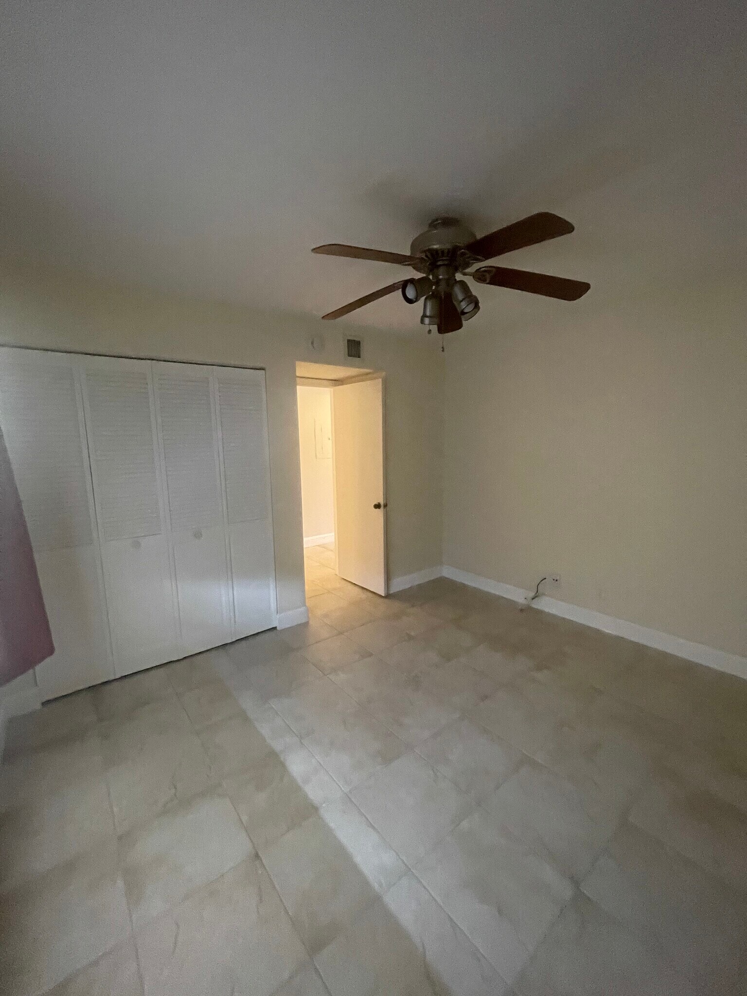 Building Photo - 2073 Coral Ridge Dr