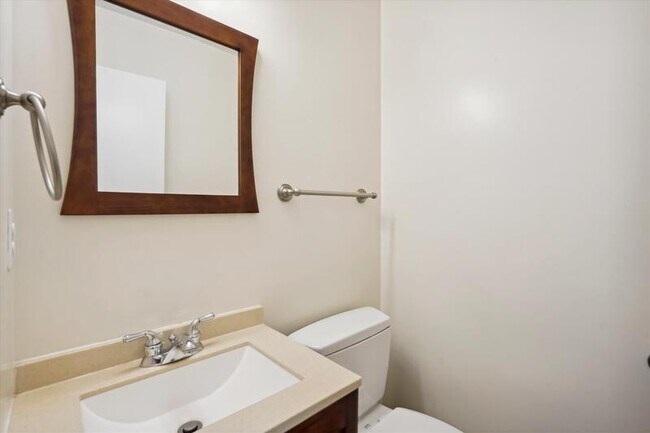 Building Photo - 11403 Bronzedale Dr