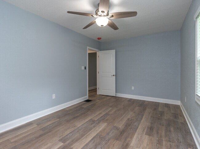 Building Photo - 5211 Holston Dr