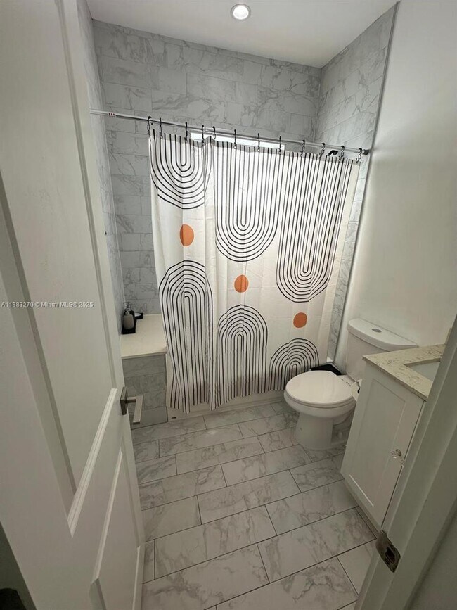 Building Photo - 1822 NW 4th St