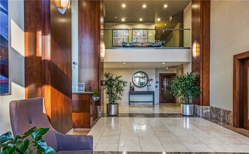 Building Photo - 388 E Ocean Blvd