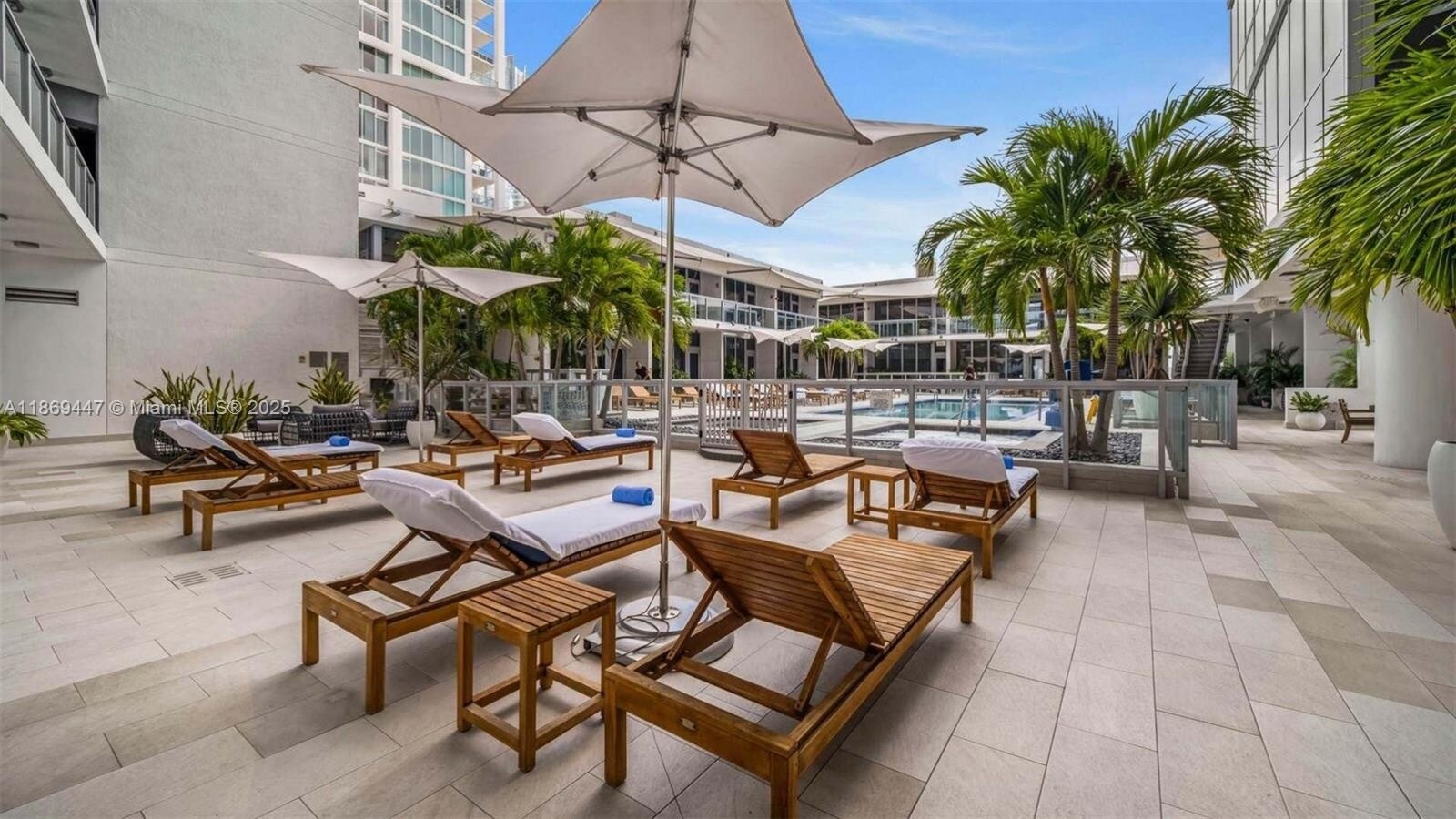 Building Photo - 1100 Biscayne Blvd