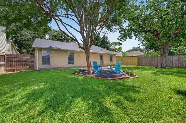 Building Photo - 2450 Long Reach Dr