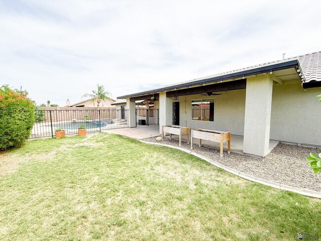 Building Photo - 3590 W 27th Pl