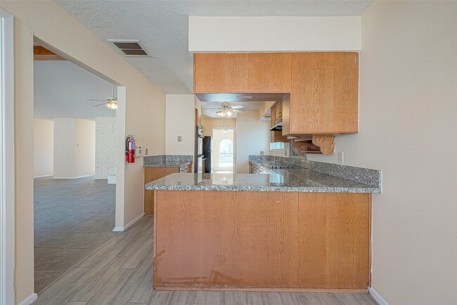 Building Photo - 830 Kenforest Dr