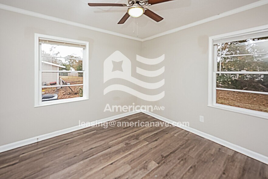 Building Photo - 1134 Lovely Ln