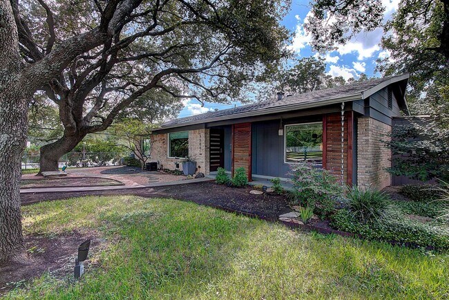 Building Photo - 5500 Westminster Dr