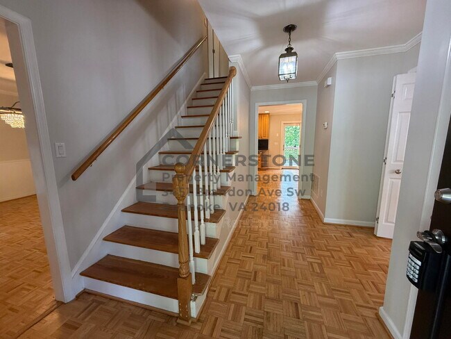 Building Photo - 6111 Barn Owl Cir