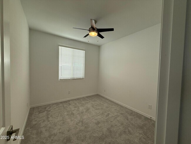 Building Photo - 10155 W Columbus Ave