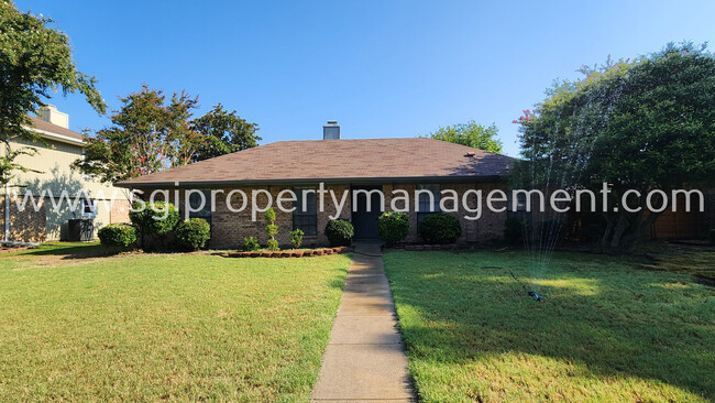 Building Photo - Great 4 bedroom Richardson home