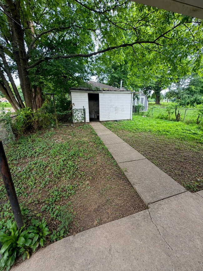 Building Photo - 1134 Lincoln Ave