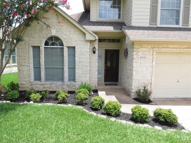 Building Photo - 4008 Sable Oaks Dr