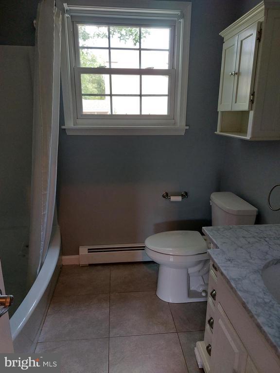 Building Photo - 13 Heatherwood Hill