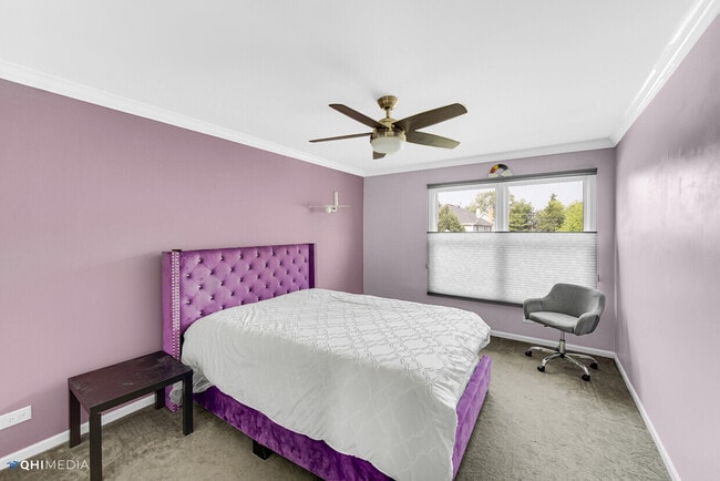 Building Photo - 2870 Roslyn Ln