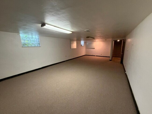 Building Photo - Beautiful Home for Rent