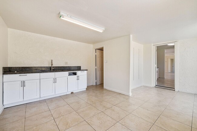 Building Photo - 33515 Wishing Well Trail