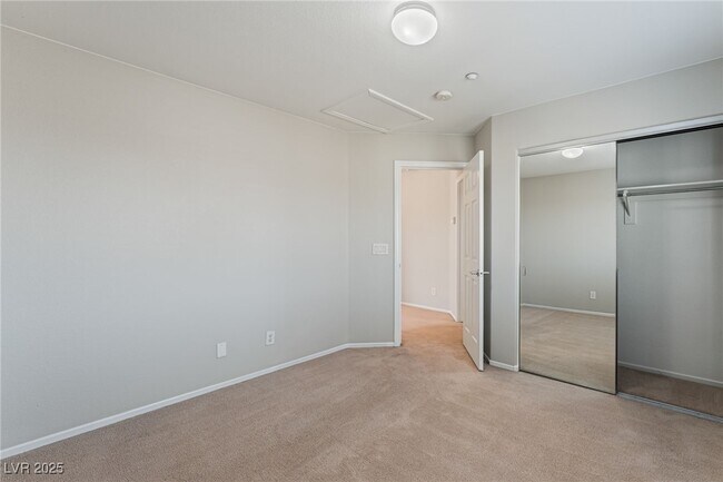 Building Photo - 9164 Enticing Ct