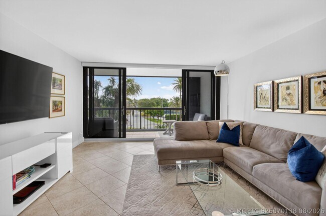 Building Photo - 4748 S Ocean Blvd