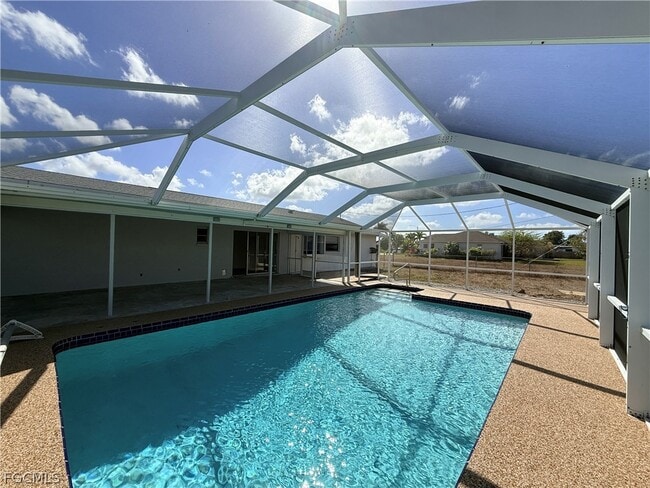 Building Photo - 1912 SE 8th Ave