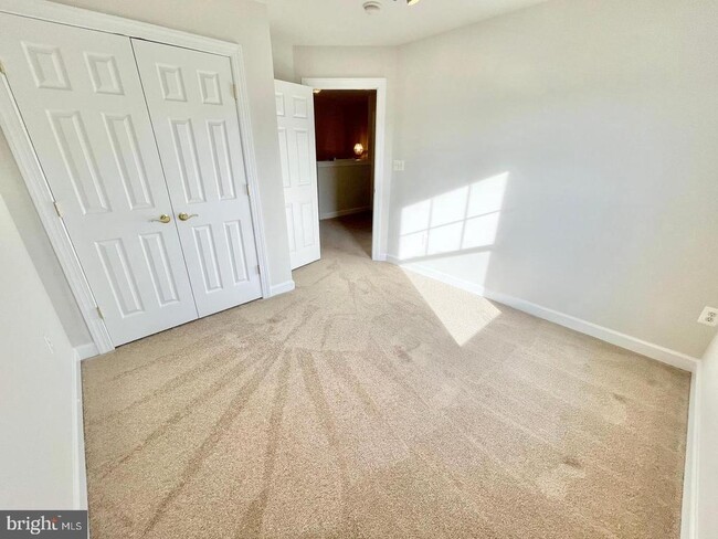 Building Photo - 8090 Whispering Wind Ln