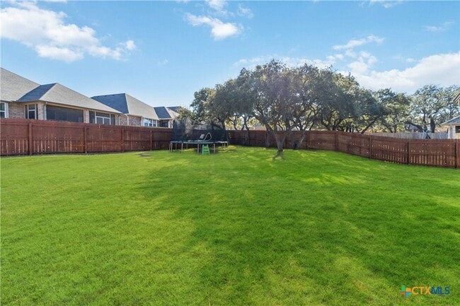 Building Photo - 8402 Ridge Crest Dr