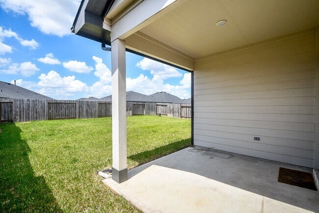 Building Photo - 30030 Gallatin River Ln