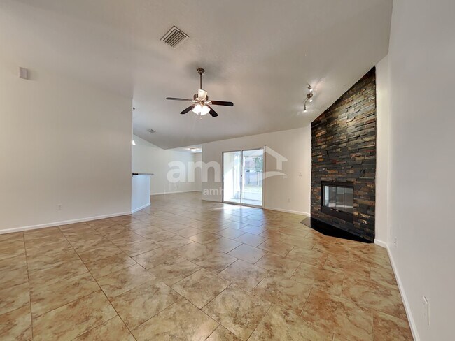 Building Photo - 3365 Shelley Dr