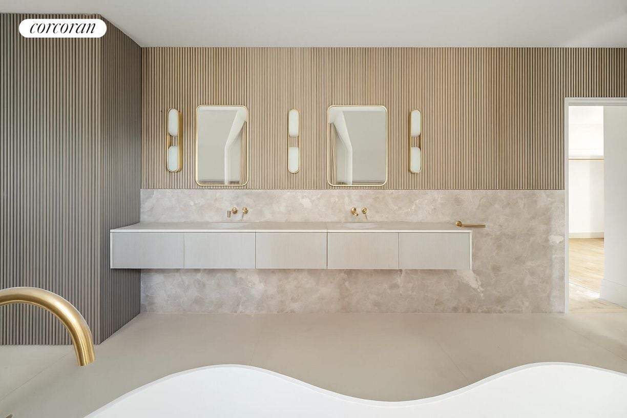 Building Photo - 337 Riverside Dr