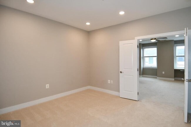 Building Photo - 2305 Main Line Blvd