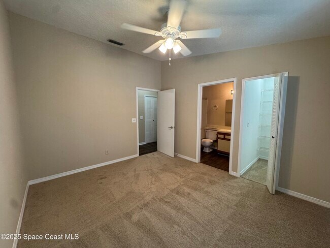 Building Photo - 7667 N Wickham Rd
