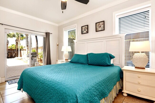 Building Photo - 2825 Scenic Hwy 98