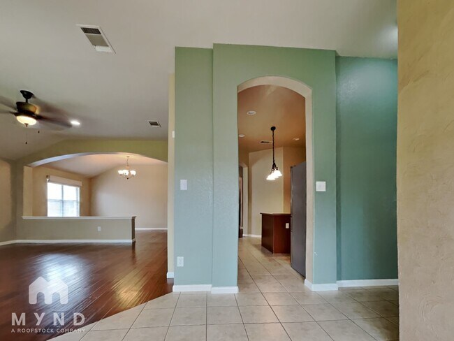 Building Photo - 333 Hidden Brook Ln