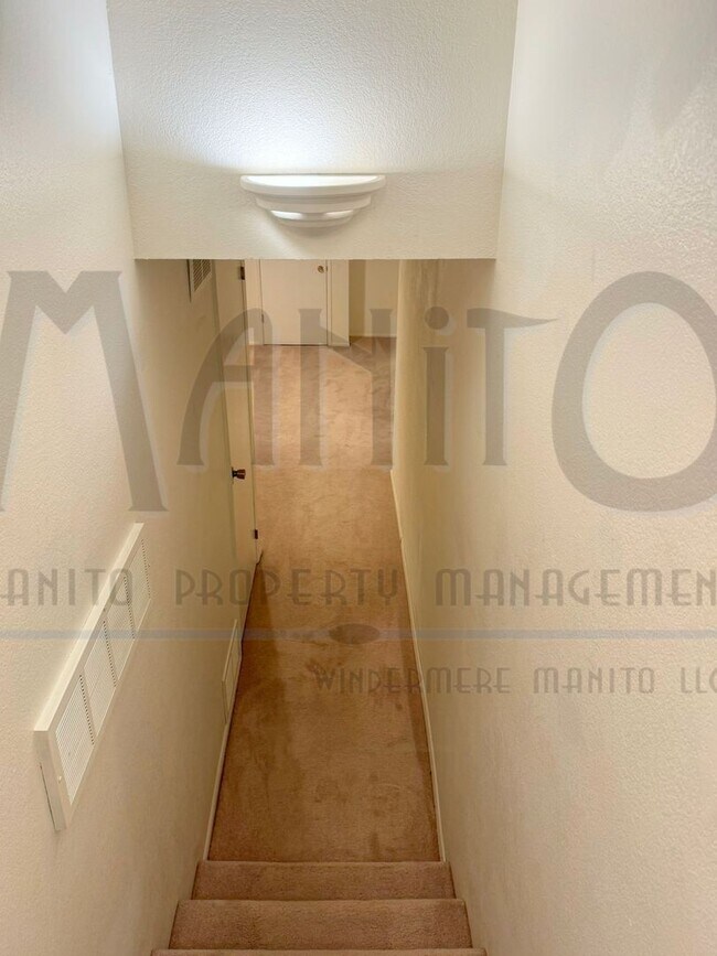 Building Photo - *COMING SOON* Entertainer's Delight - Spra...