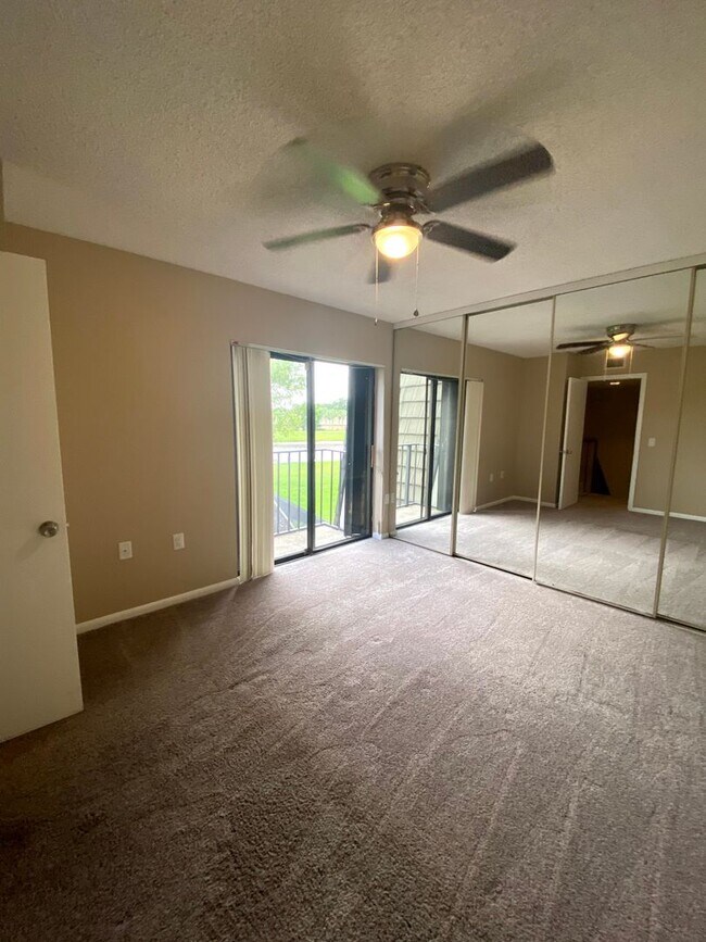 Building Photo - Beautiful and well-maintained 2BR/2BA town...